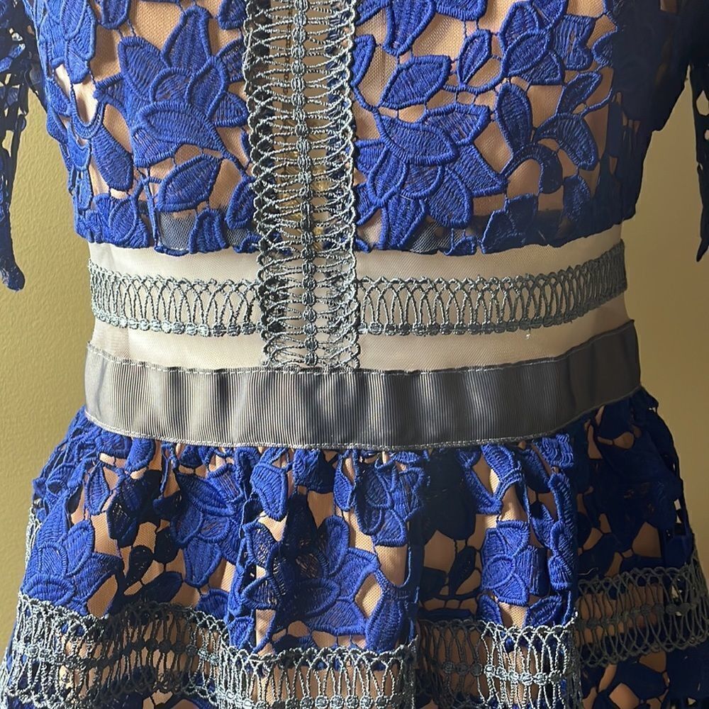 Sexy Appliqué Medium Dress with Collar and Short Sleeves